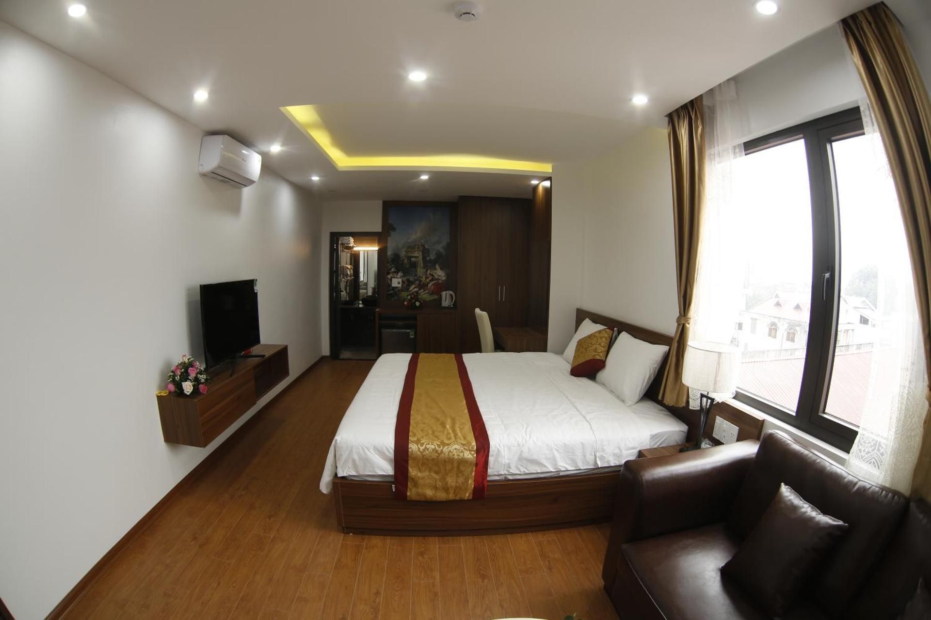 Bao Ngoc Diamond Hotel Family Room