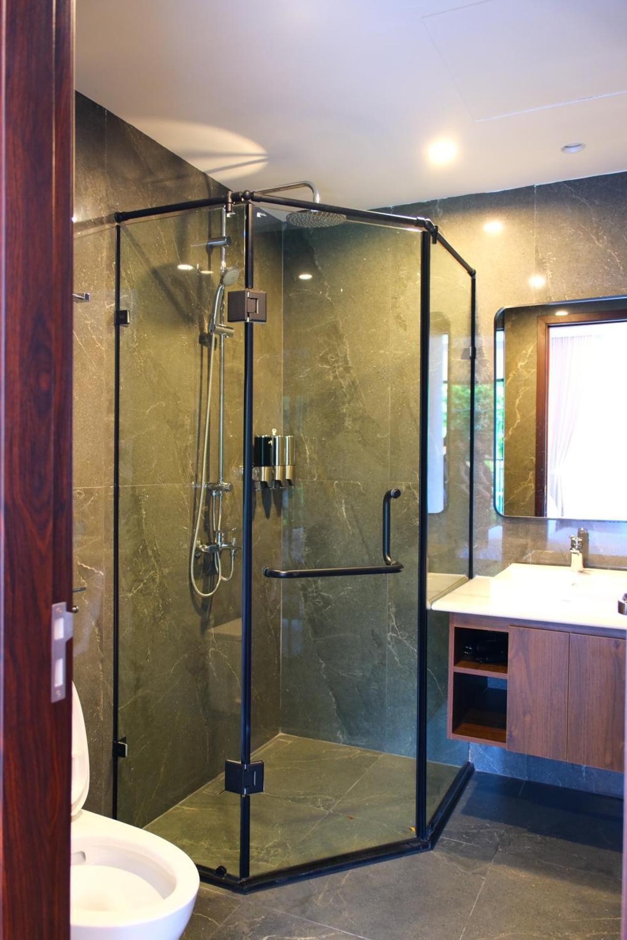 Indigen Riverside Hotel Cao Bang Standard Double Room 3