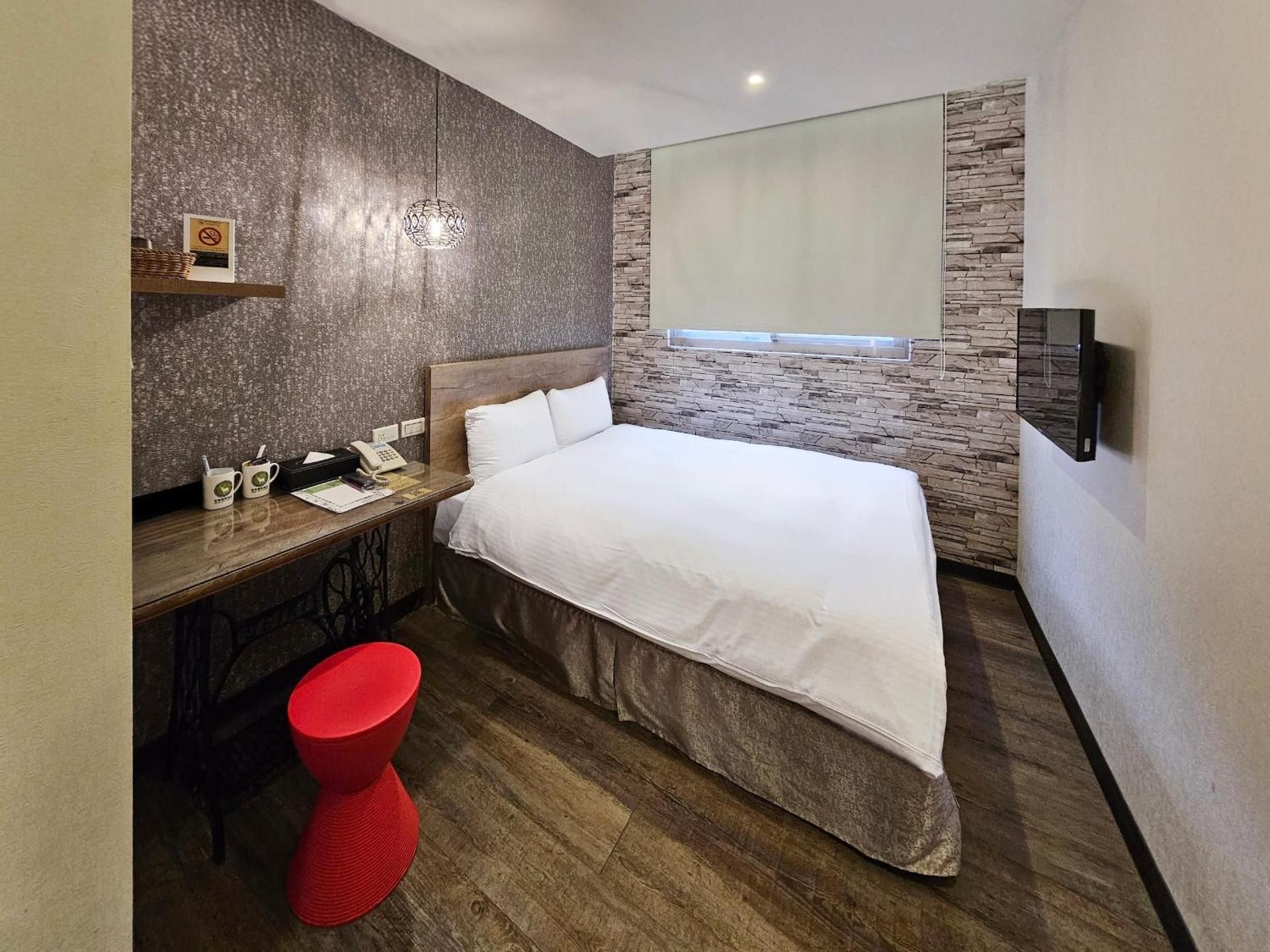 CHECK inn Yilan LuoDong Standard