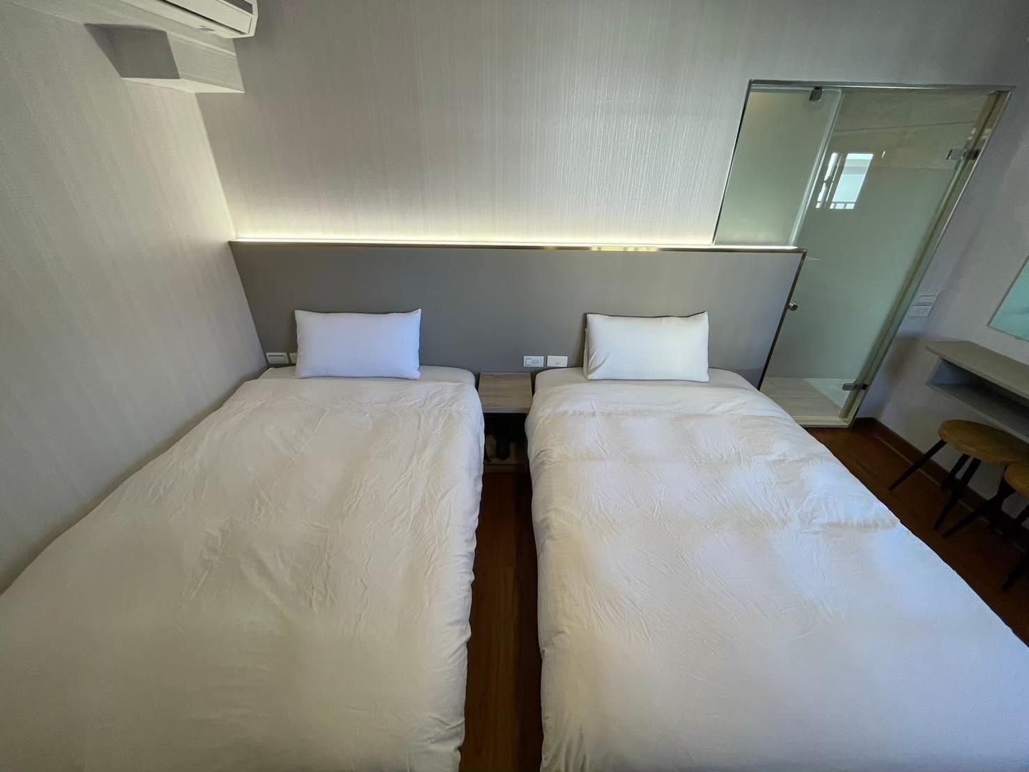 Deluxe Cityscape Twin Room
