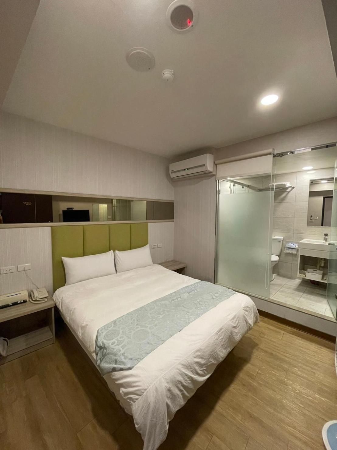 Double Studio without Window