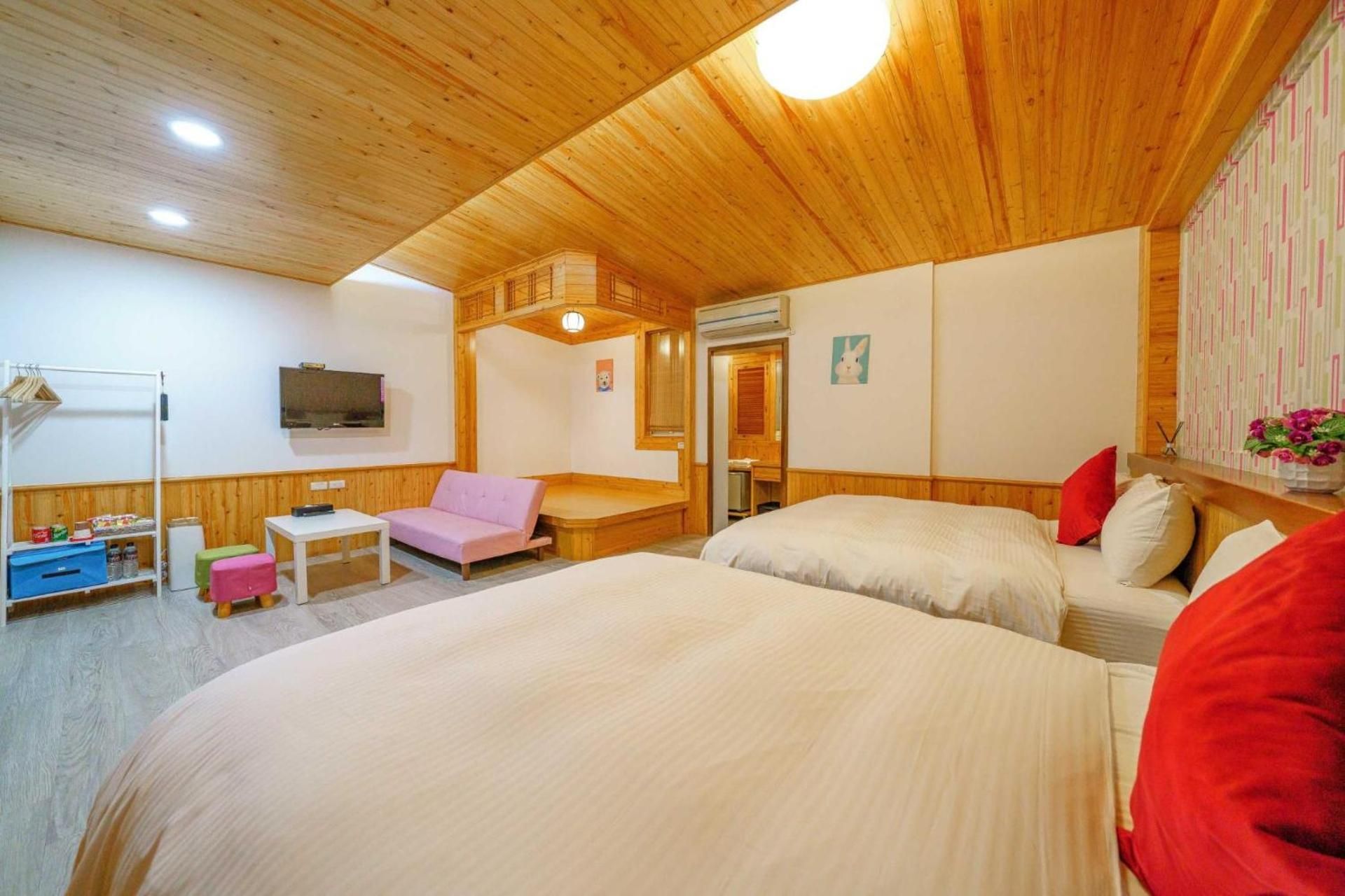 Deluxe Family Suite