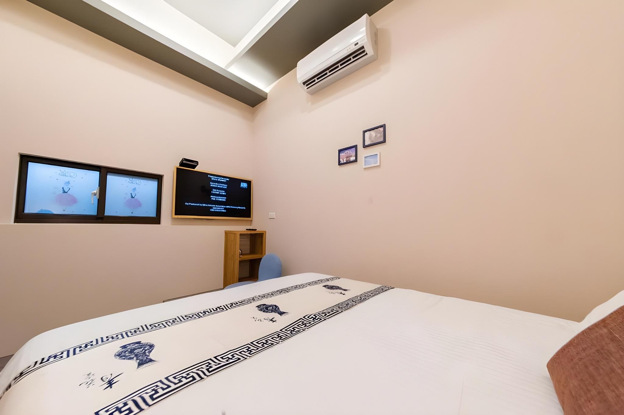 Double Room with Private Bathroom