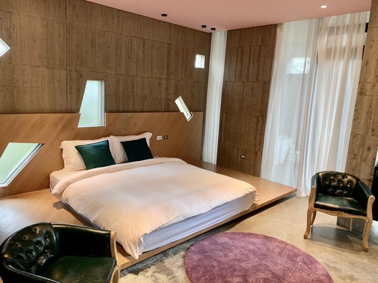 Deluxe Double Room with Bath