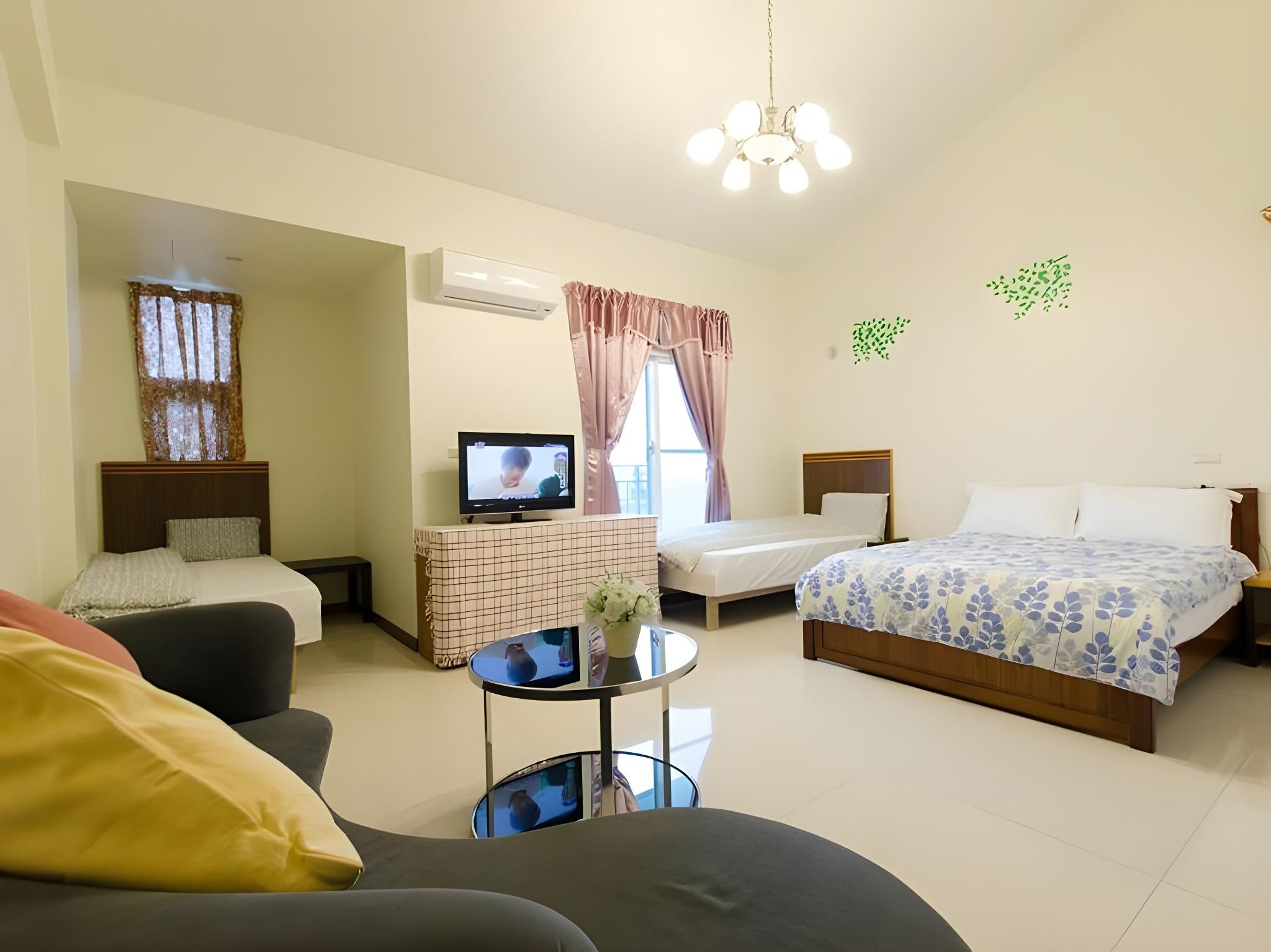 Family Room for 4 Adults