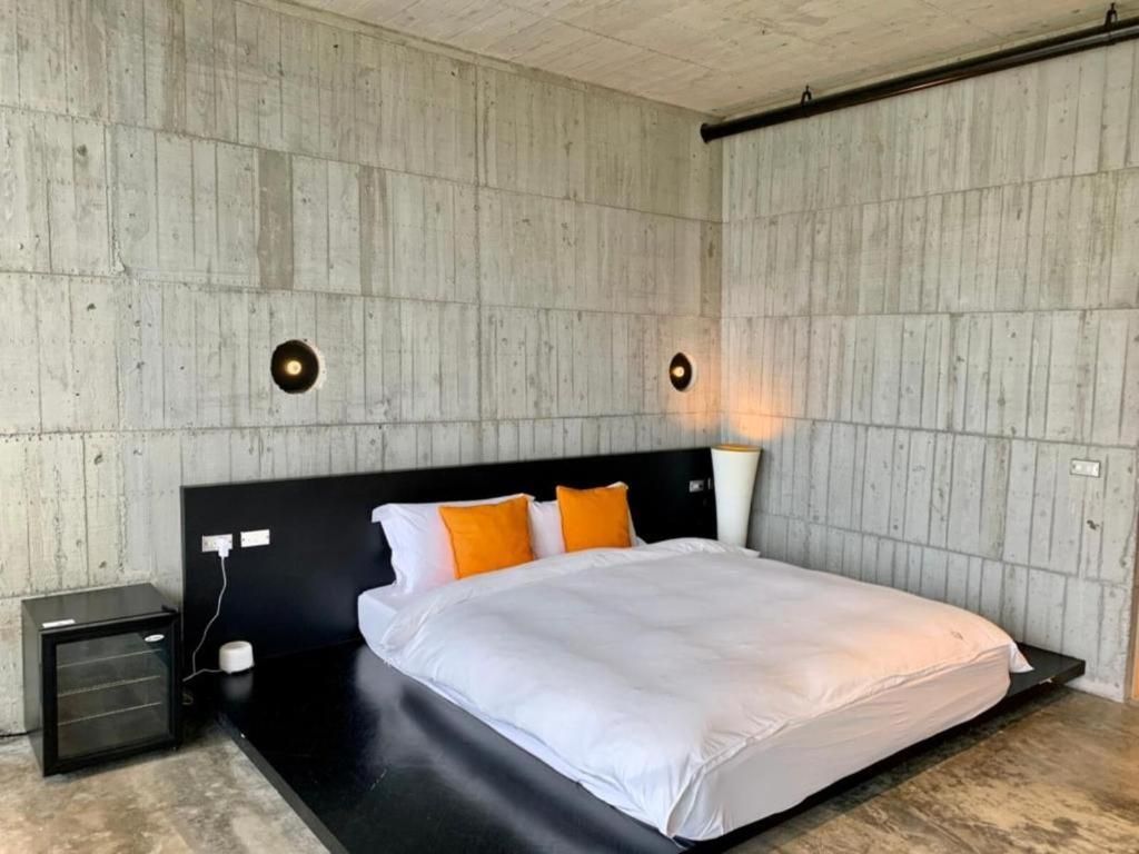 Deluxe Double Room with Bathtub