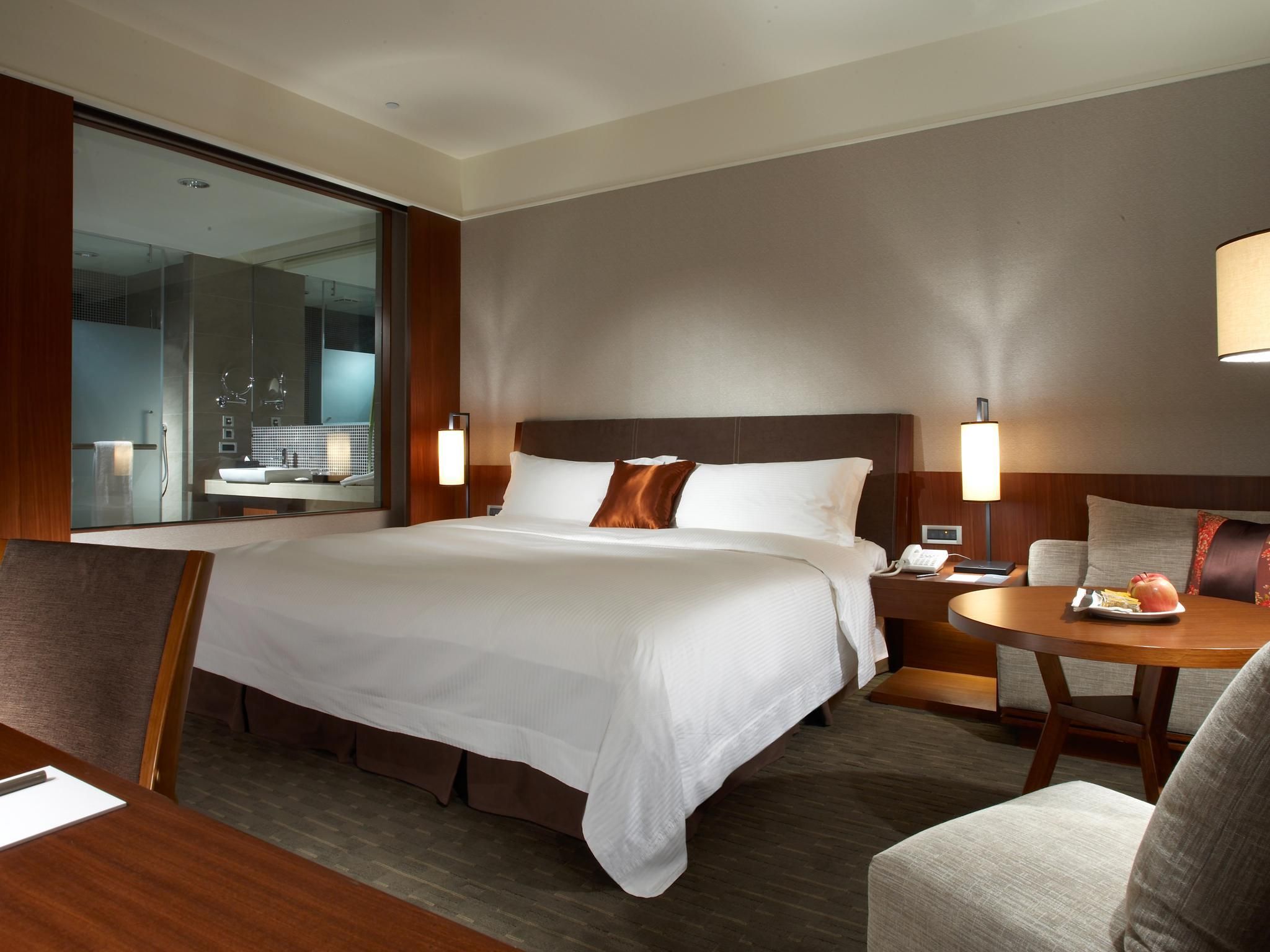 1 Bedroom Suite Pool View