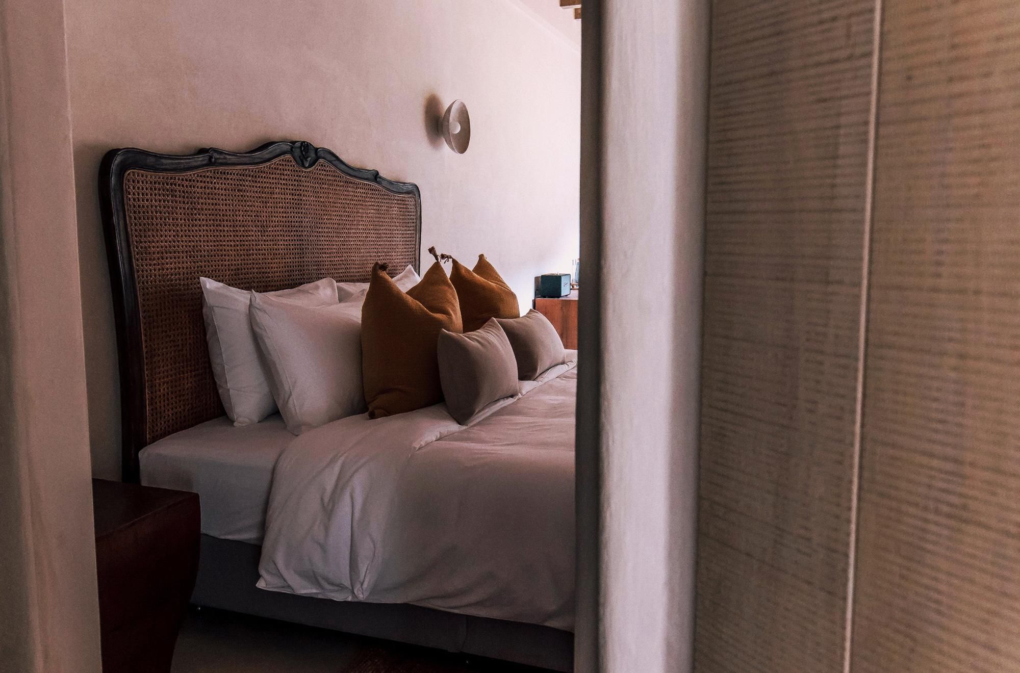 Deluxe Mountain View King Room