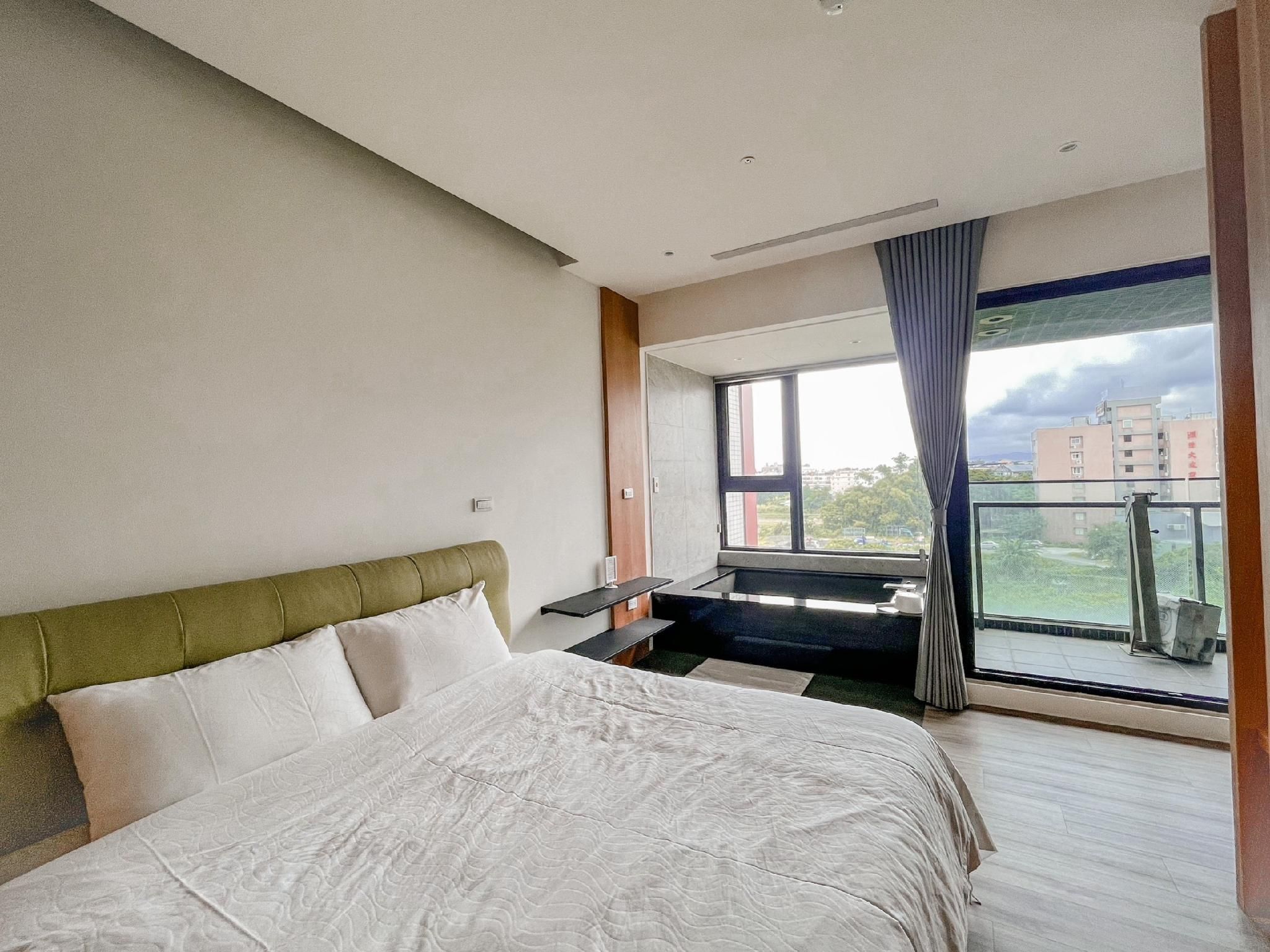 Standard Room with Park View
