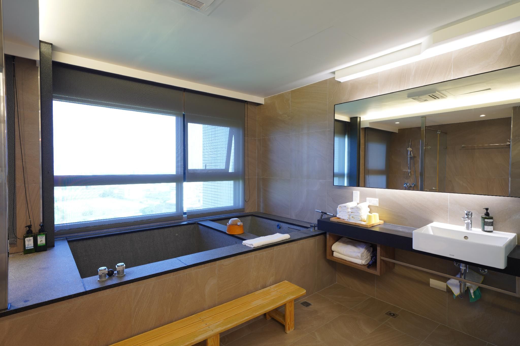 Studio without Balcony