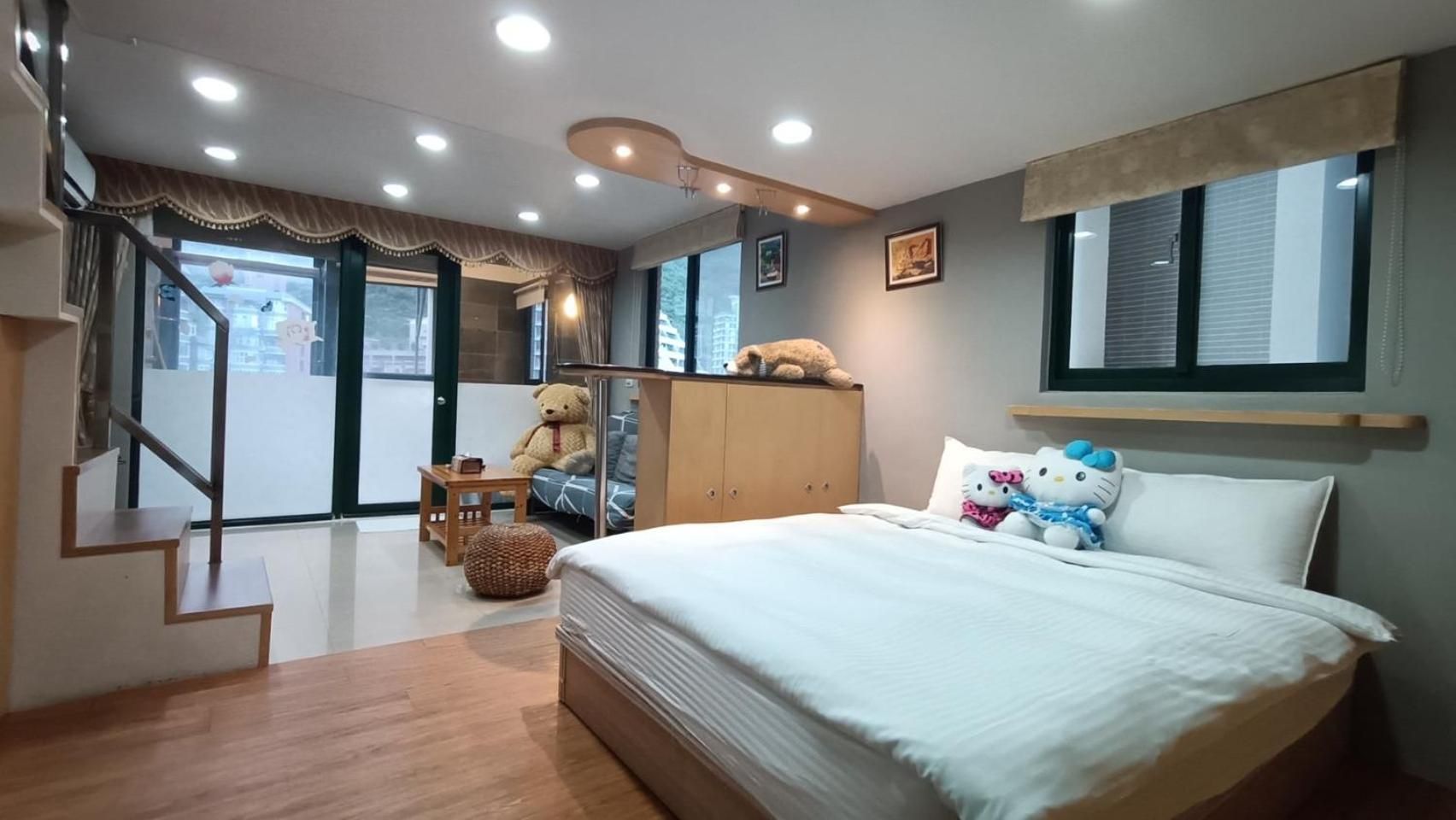 Jiaoxi Wan Hot Spring  Family Room