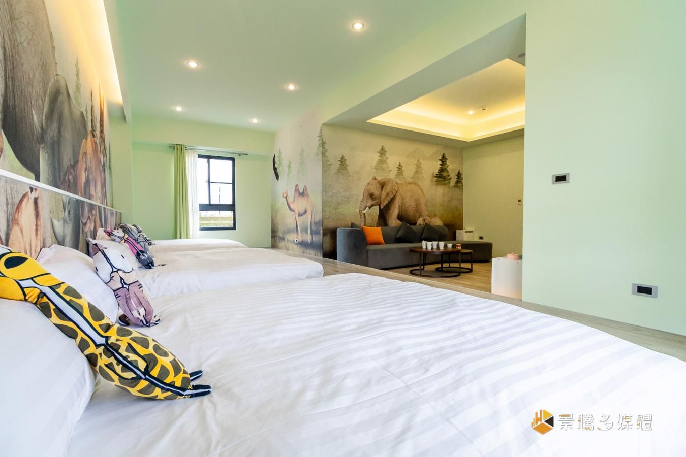 Wunuan Zoo - New Family Room XXL