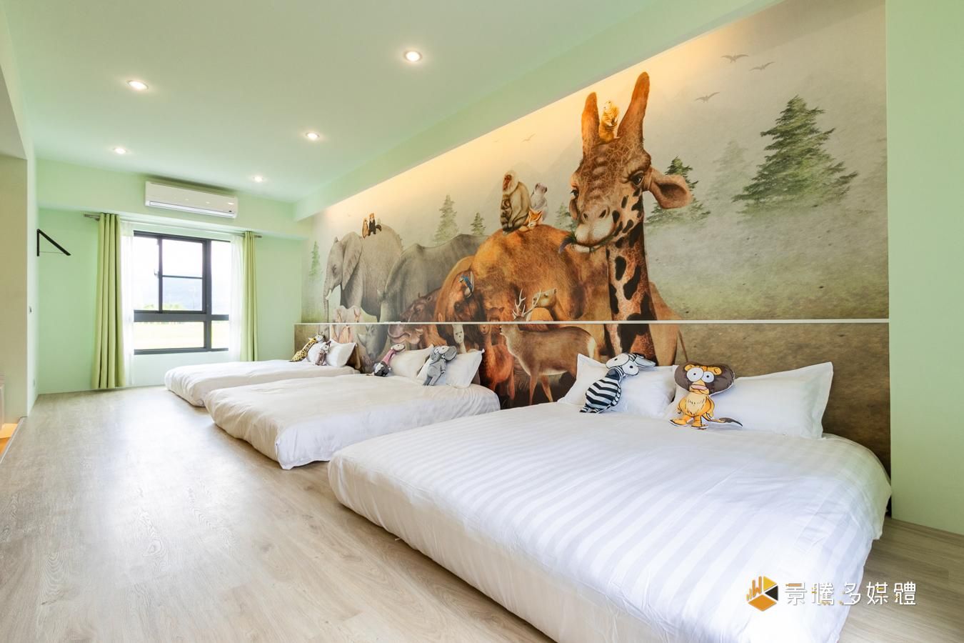 Wunuan Zoo - New Family Room XXL 2