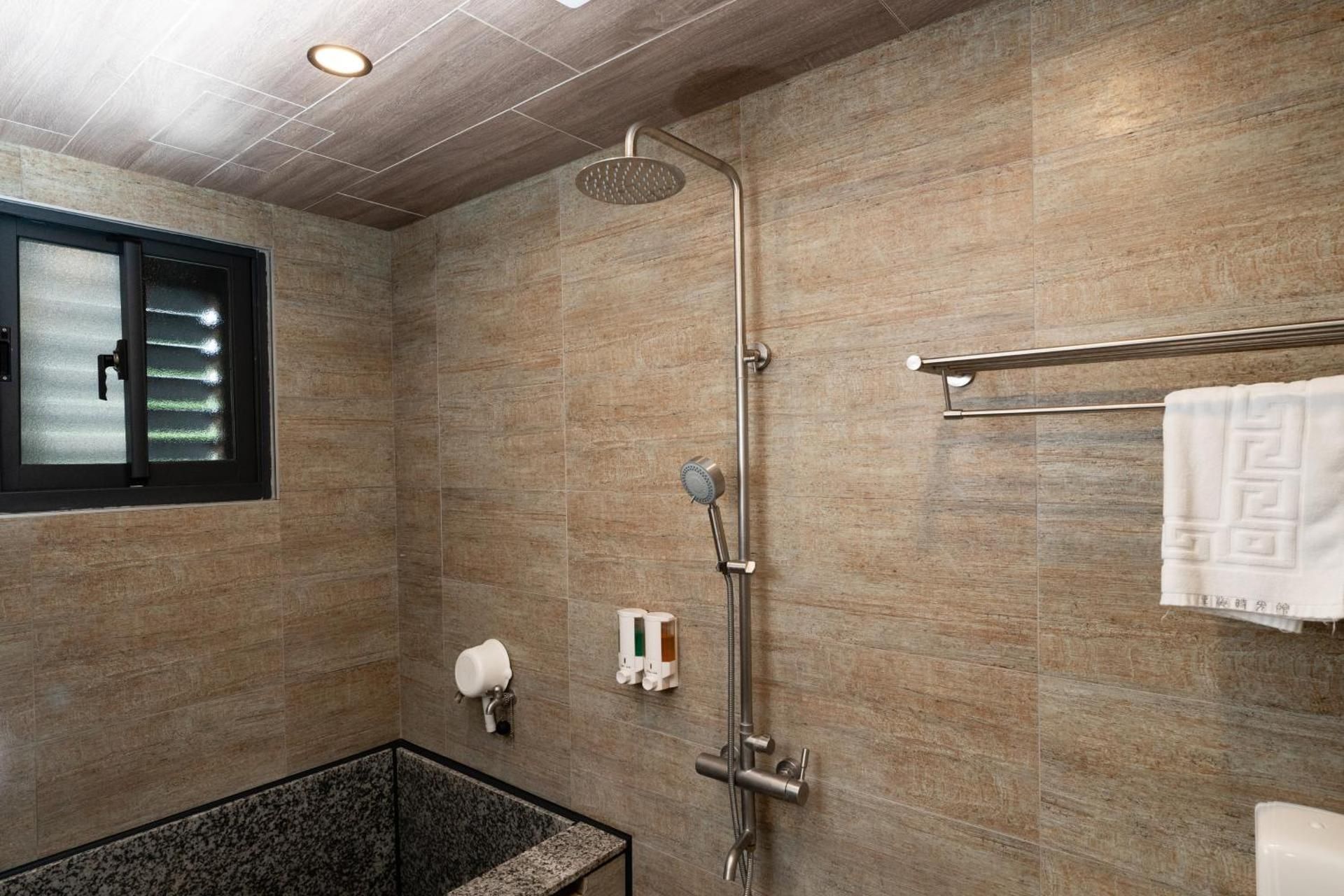 Day-use Double Room with Hot Spring Bath (3 Hours)