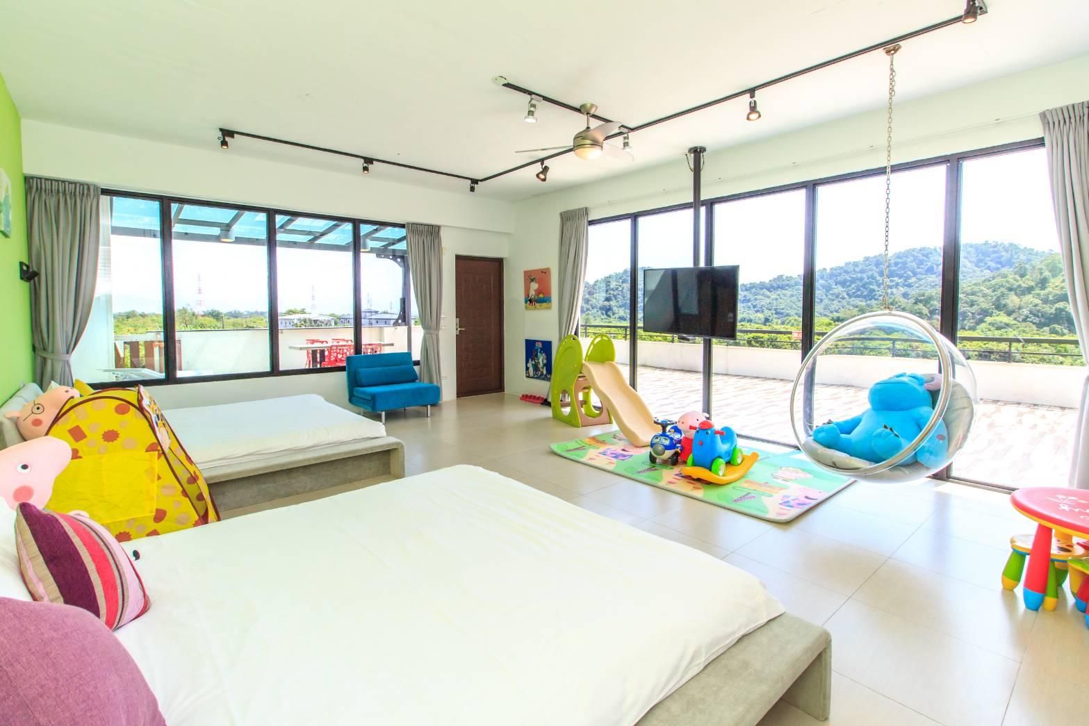 Deluxe Quadruple Room for 4 People