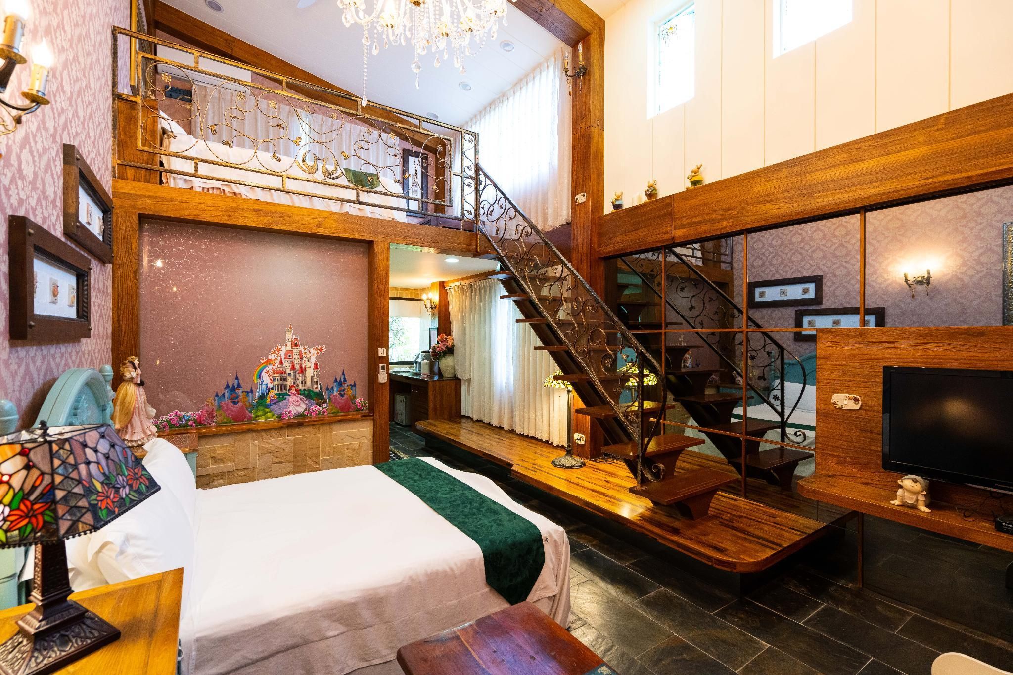 Deluxe Quad Room