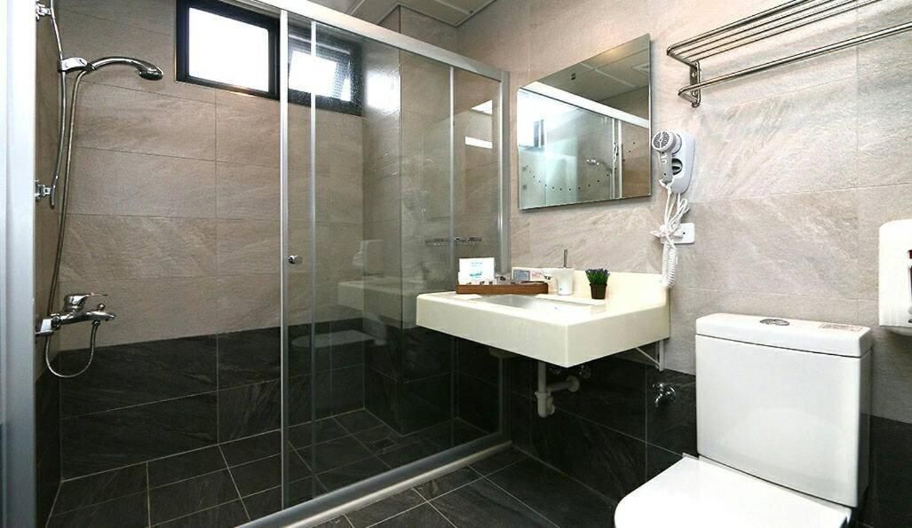 Happiness210 B&B Quad Room 3