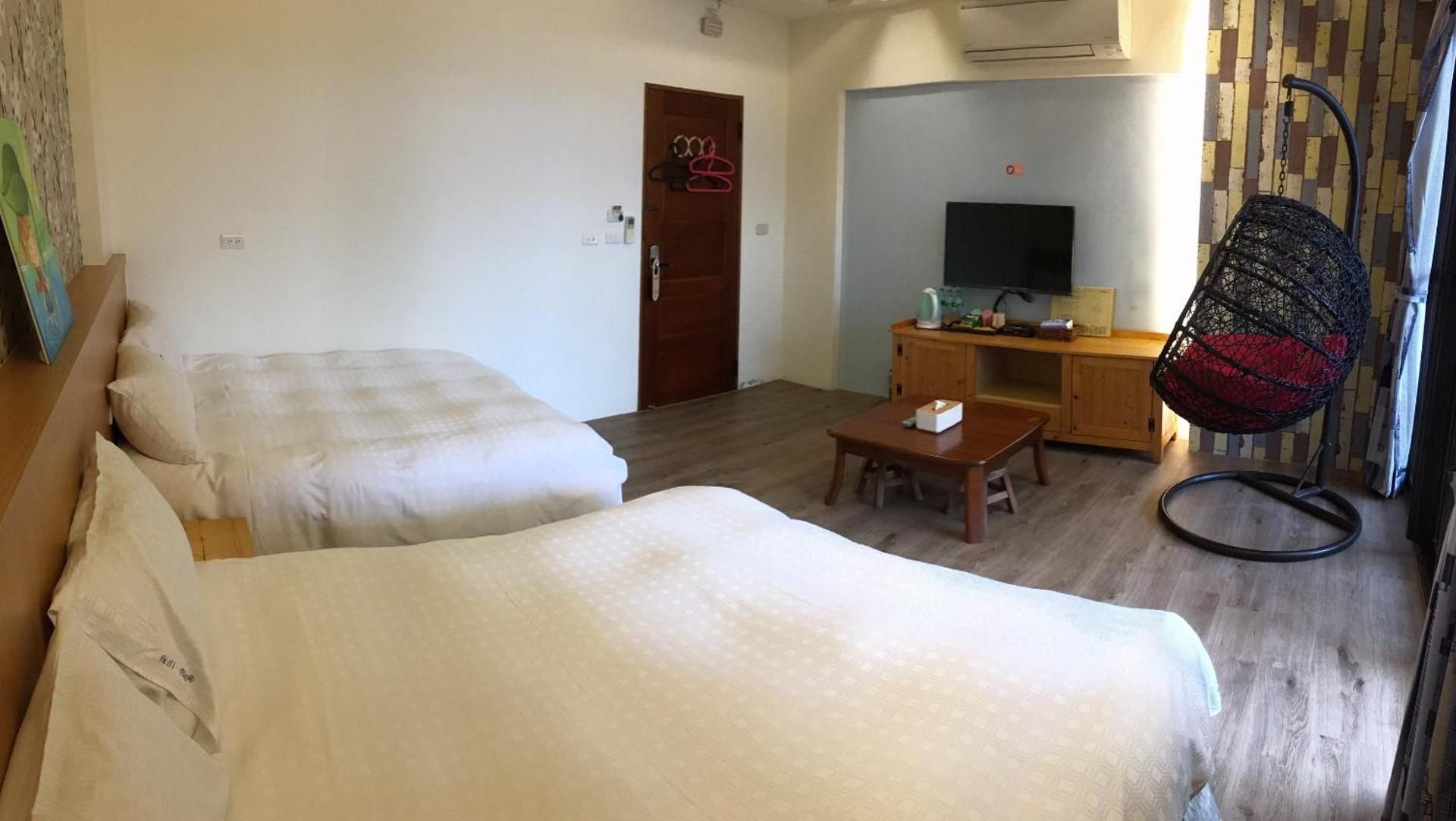 Deluxe Twin With Balcony