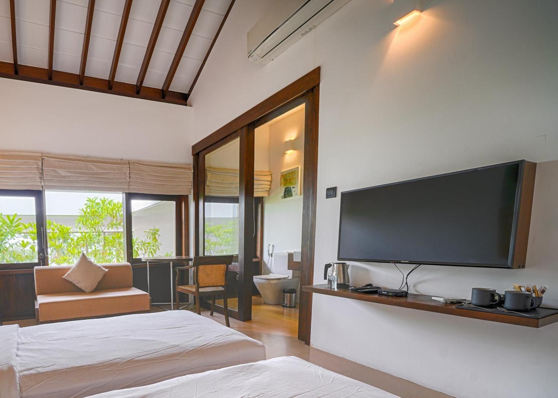 Deluxe Twin Room with Sea View