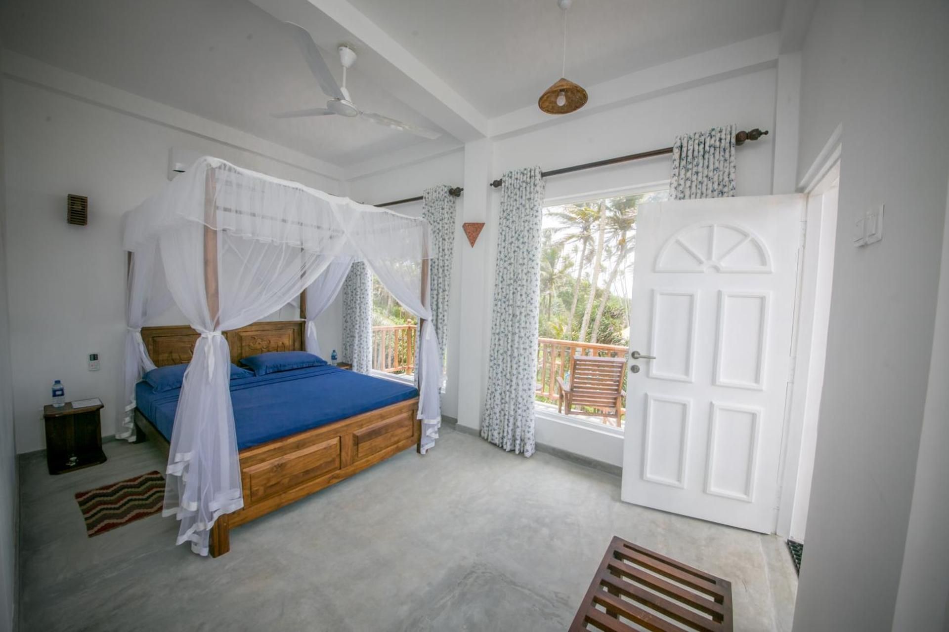Deluxe Double Room with Balcony and Sea View