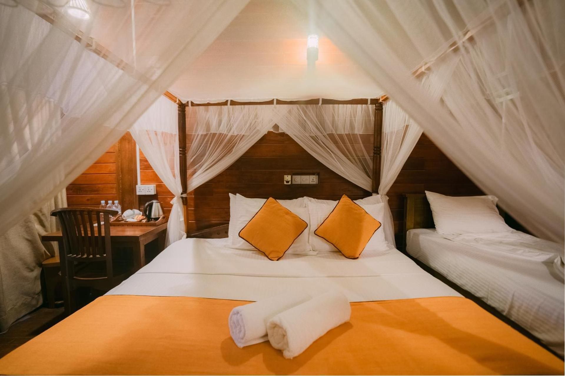 Deluxe Double Room with Balcony and Sea View