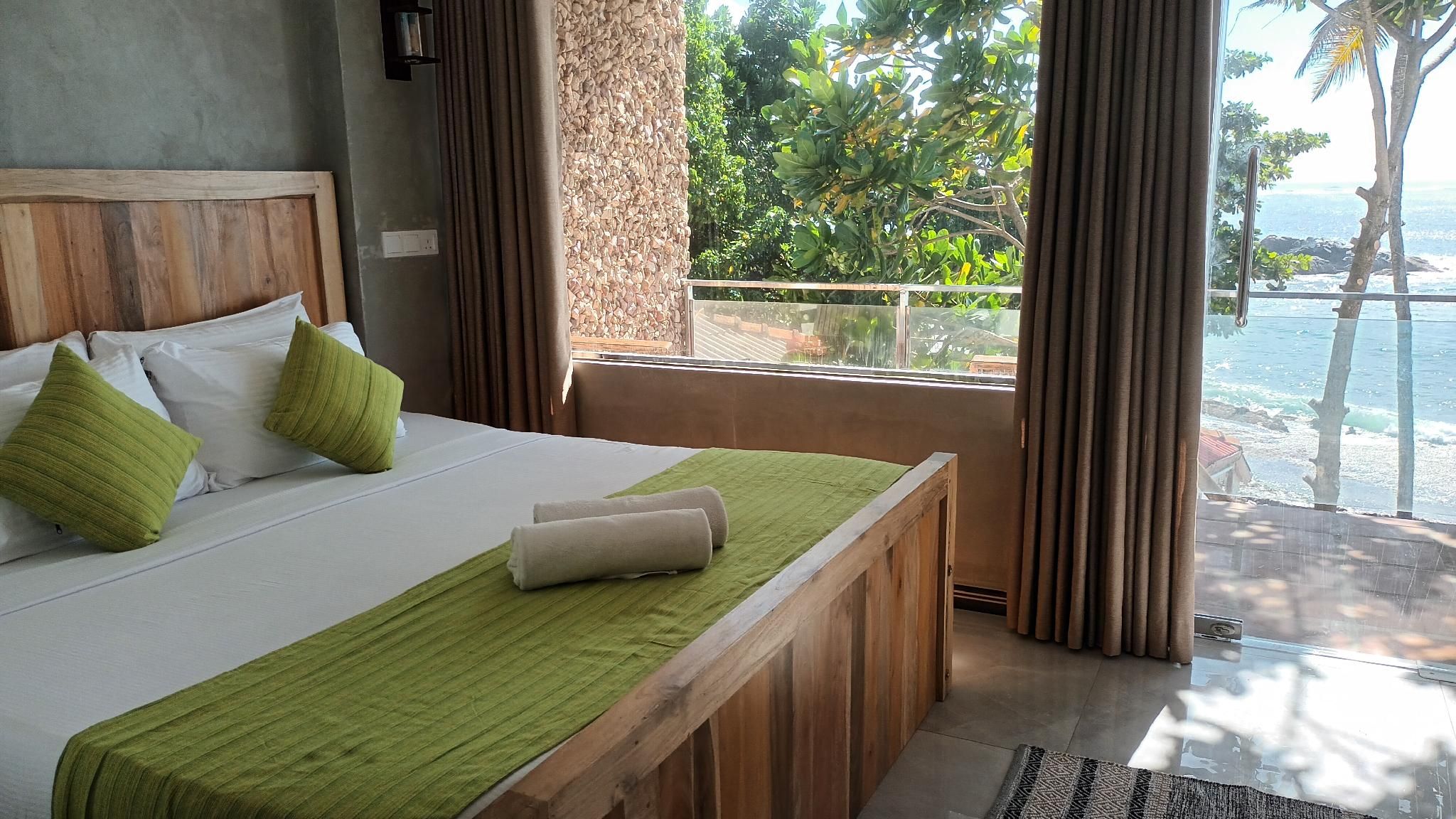 Superior Double Room with Balcony and Sea View