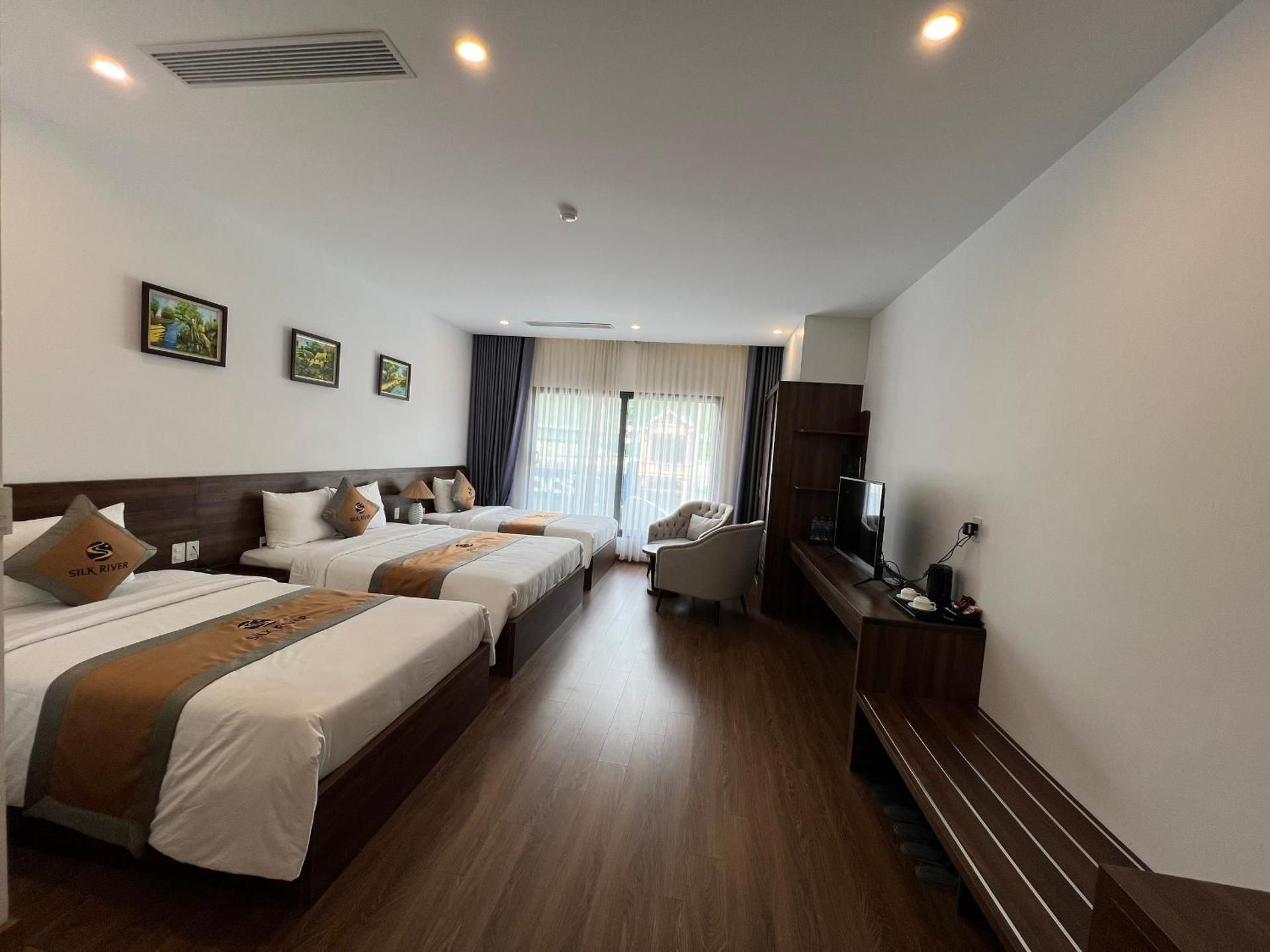 Suite with Balcony