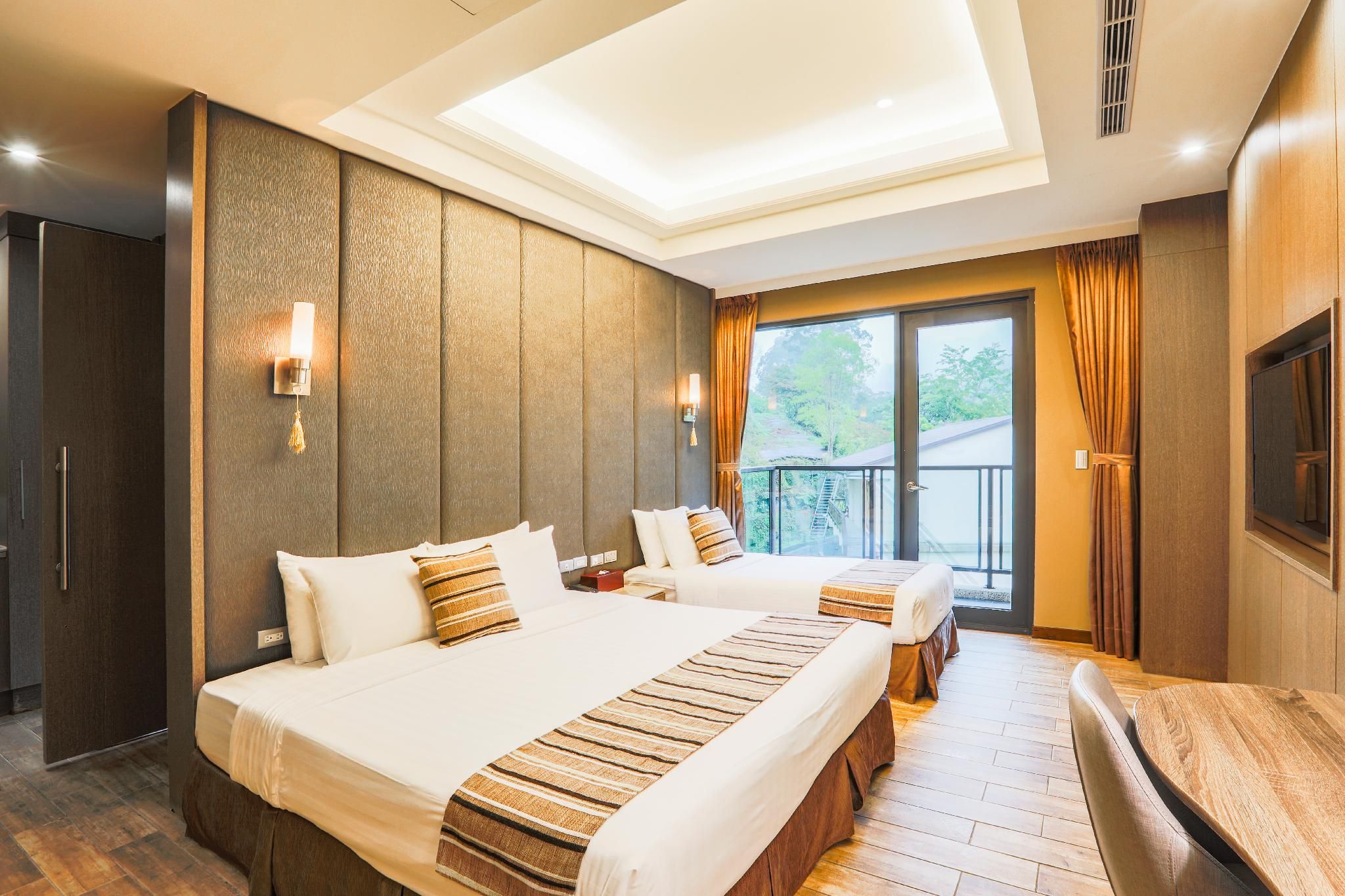 Sunrise Hot Spring Hotel Comfort Triple