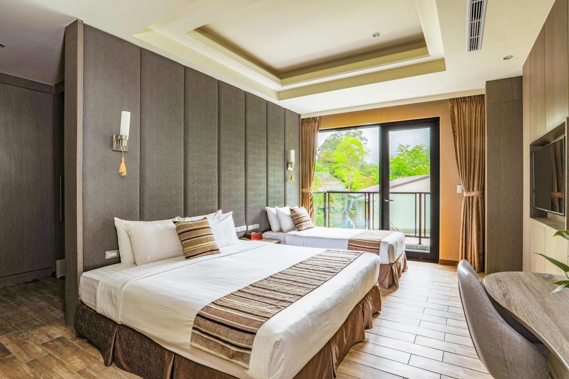 Sunrise Hot Spring Hotel Comfort Triple 2