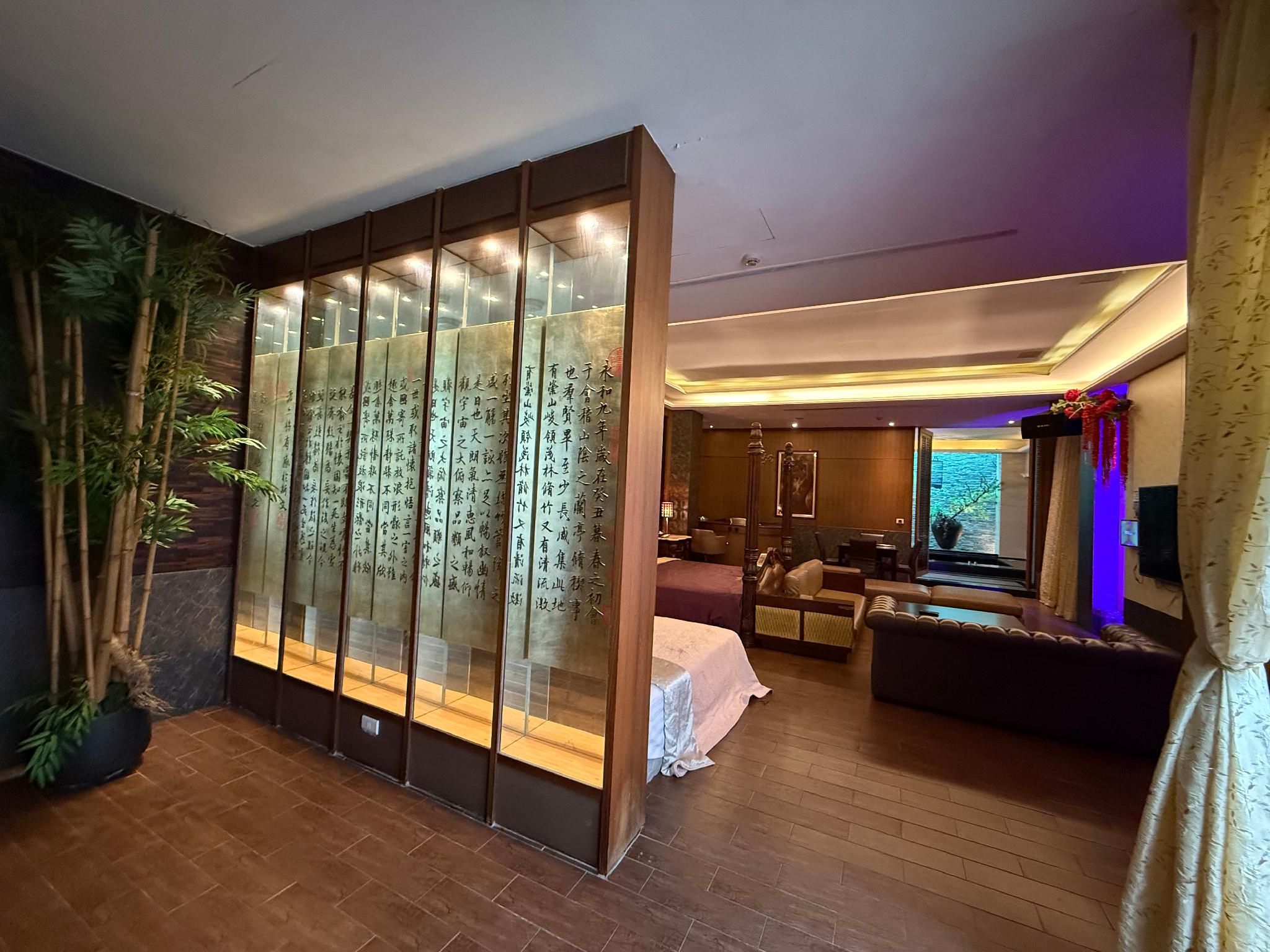 AMANI Motel Large Quadruple Room 2