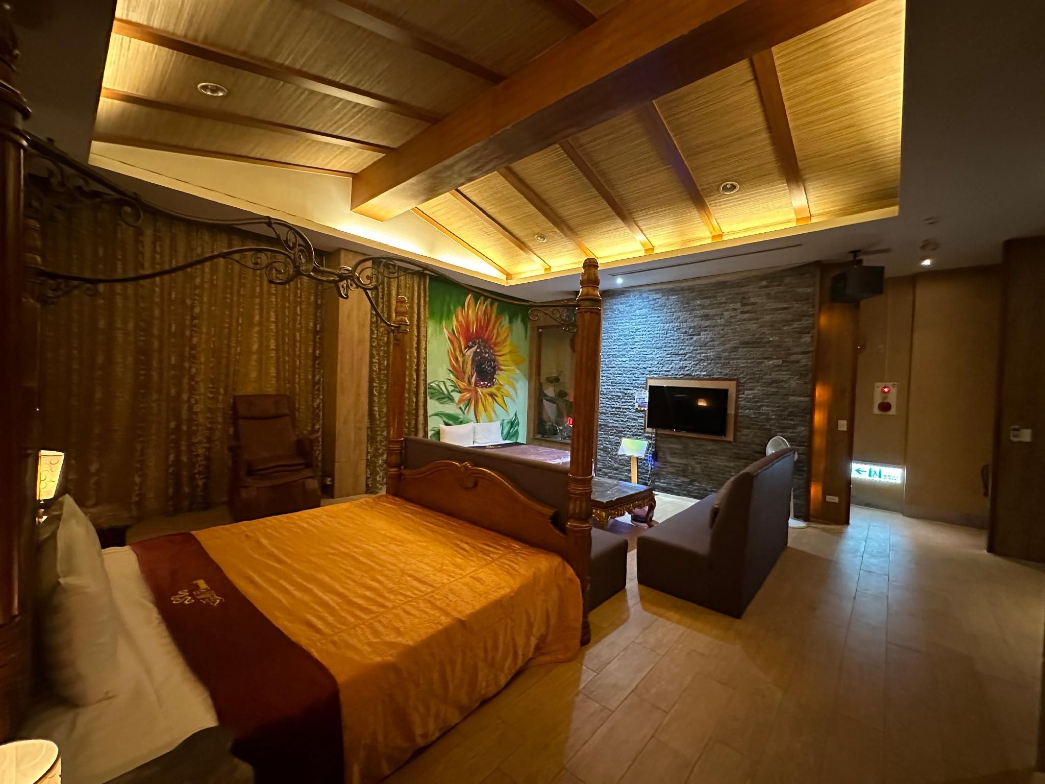 Superior Quadruple Room with KTV