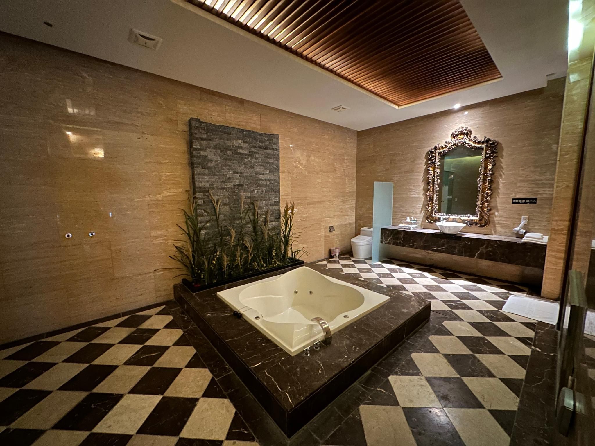 Superior Quadruple Room with KTV