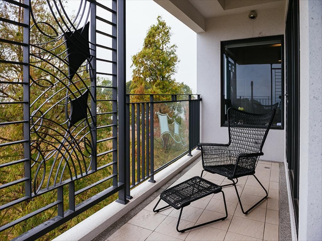 Nature View Hotel Elegant Room 2