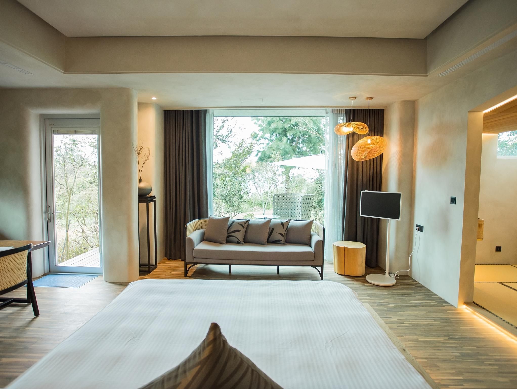 Deluxe Double Room Garden View