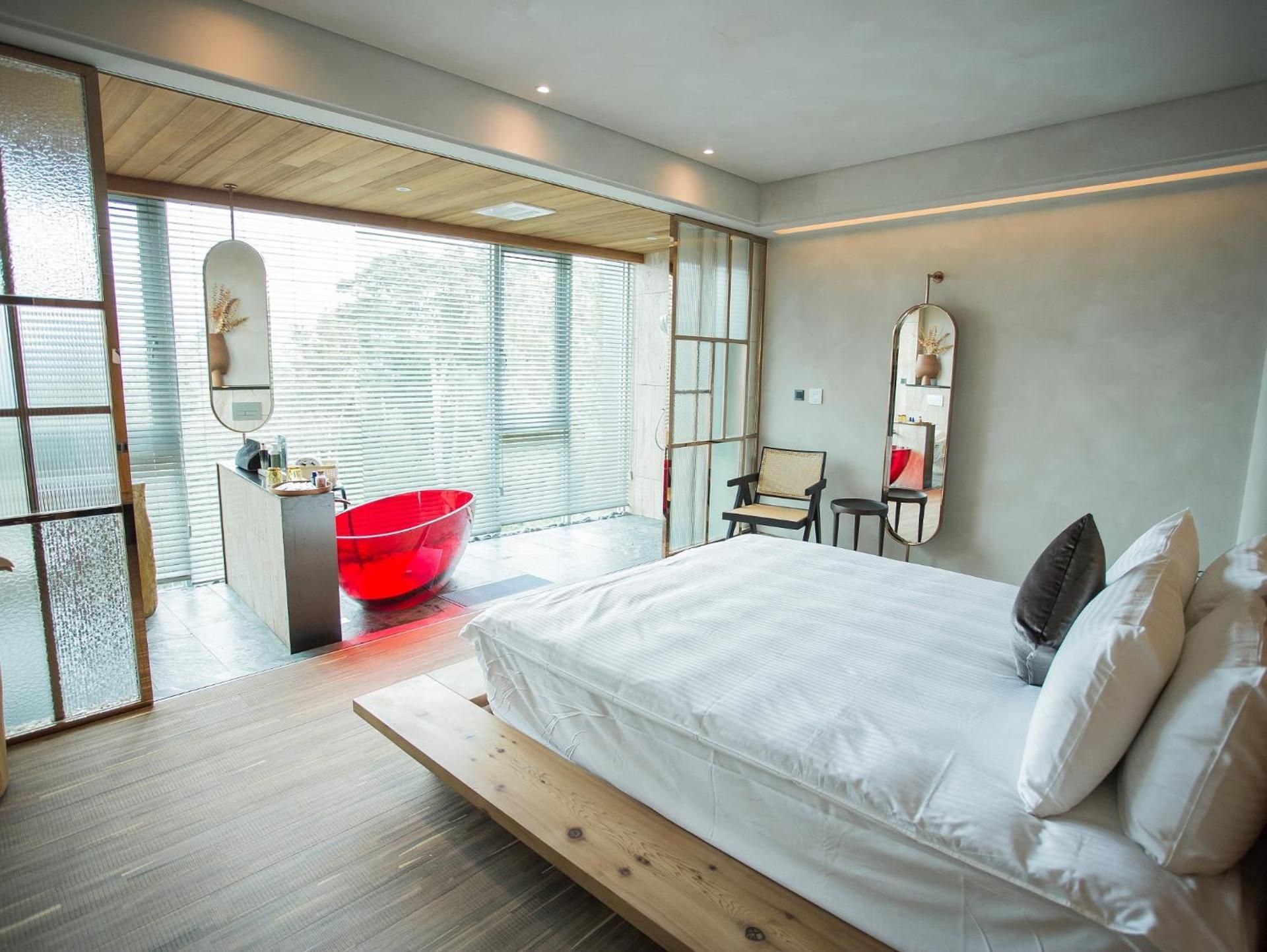 The Forest Museum Queen Room with Balcony