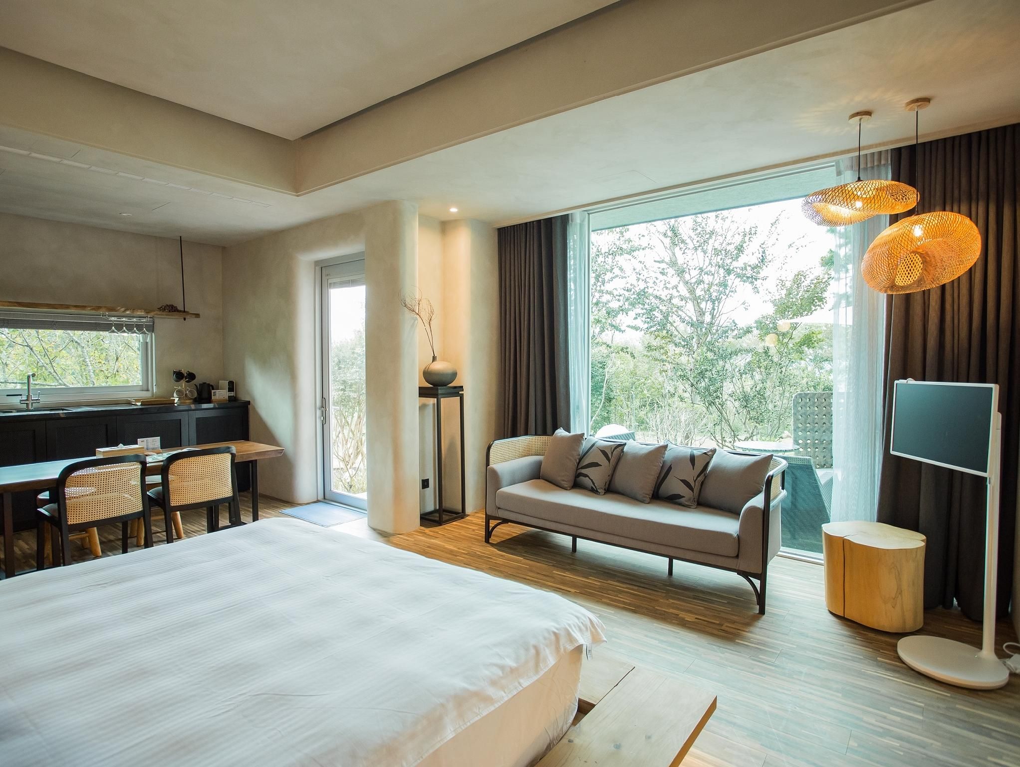 Deluxe Double Room Garden View