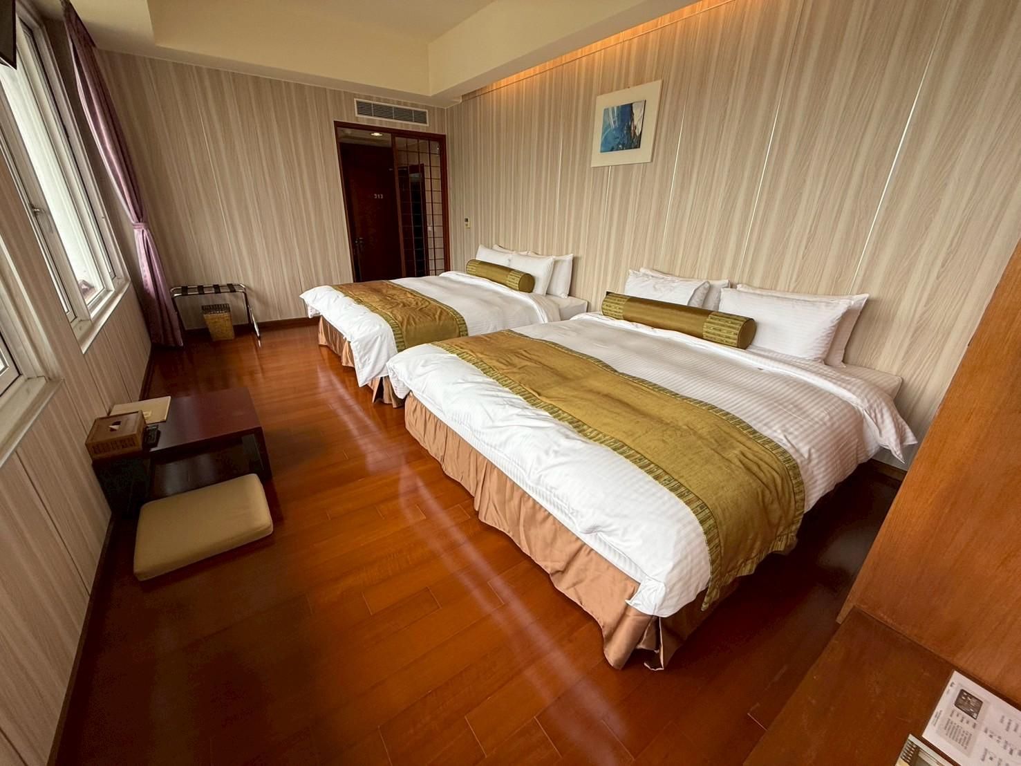 Lake View Quadruple Room