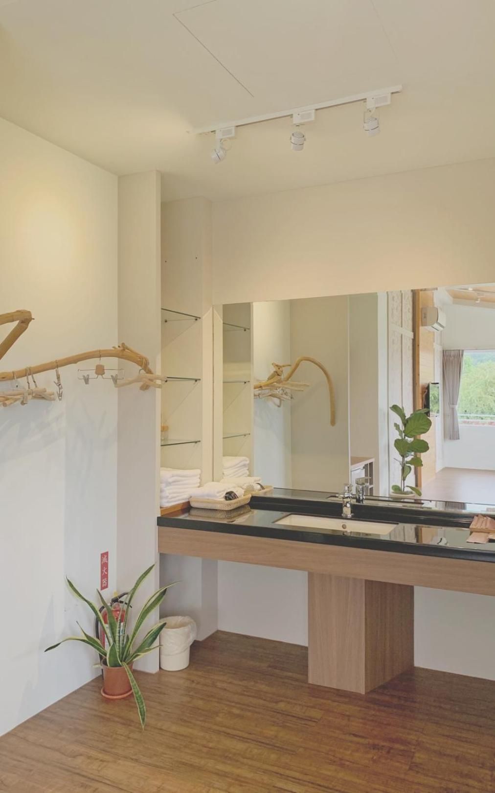 Chih Cha Jyu Quadruple Room 2