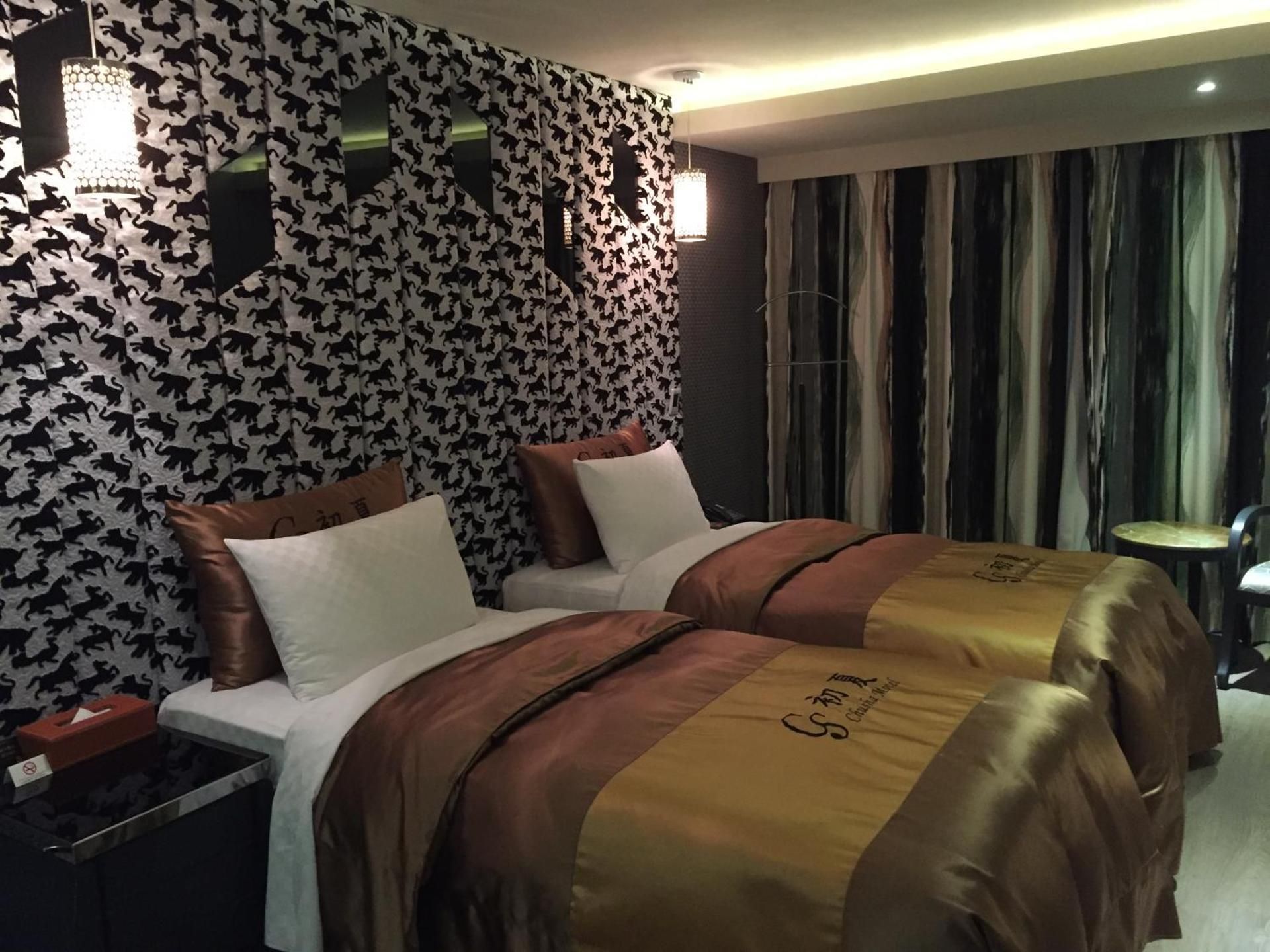 Yuan Motel Double Standard 2