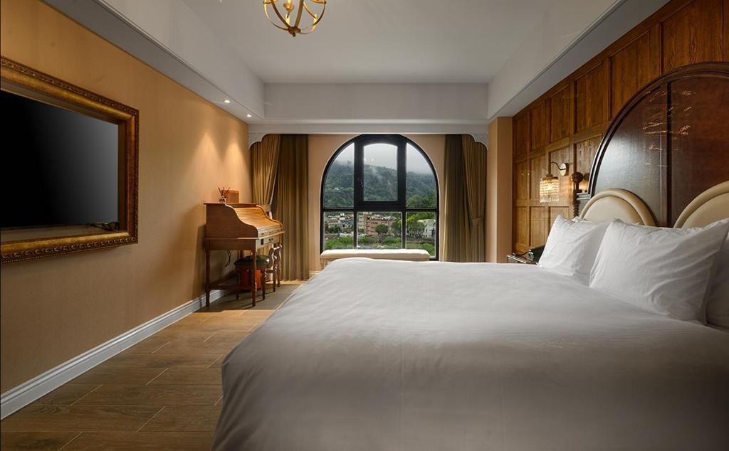 Grasse Grace Manor Standard Double Room 2