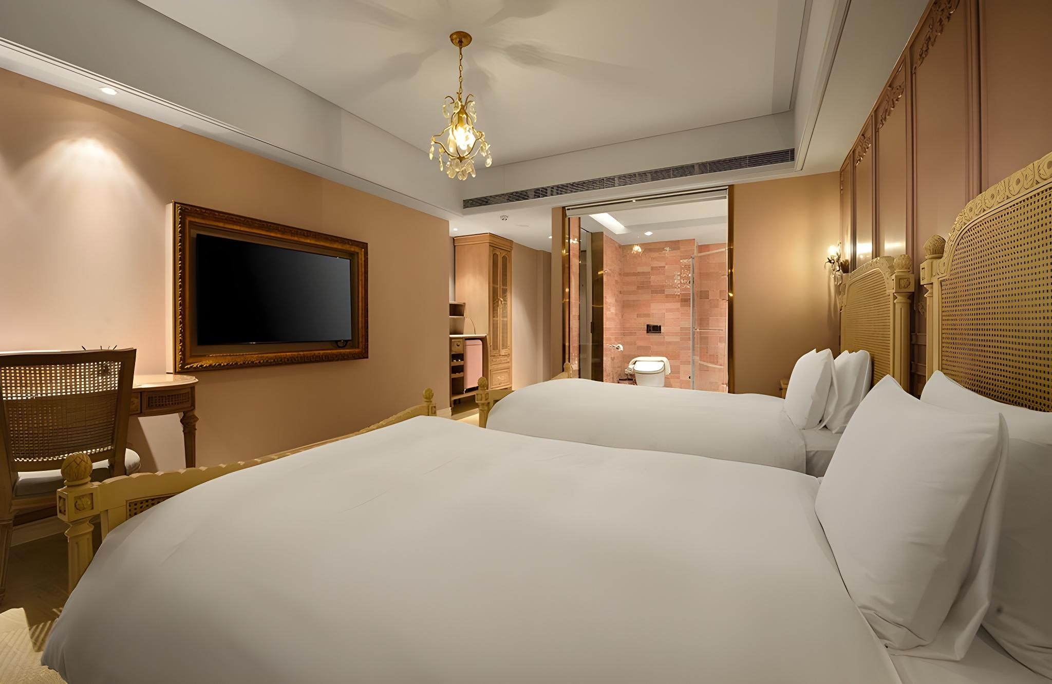 Caroline Standard Twin Room