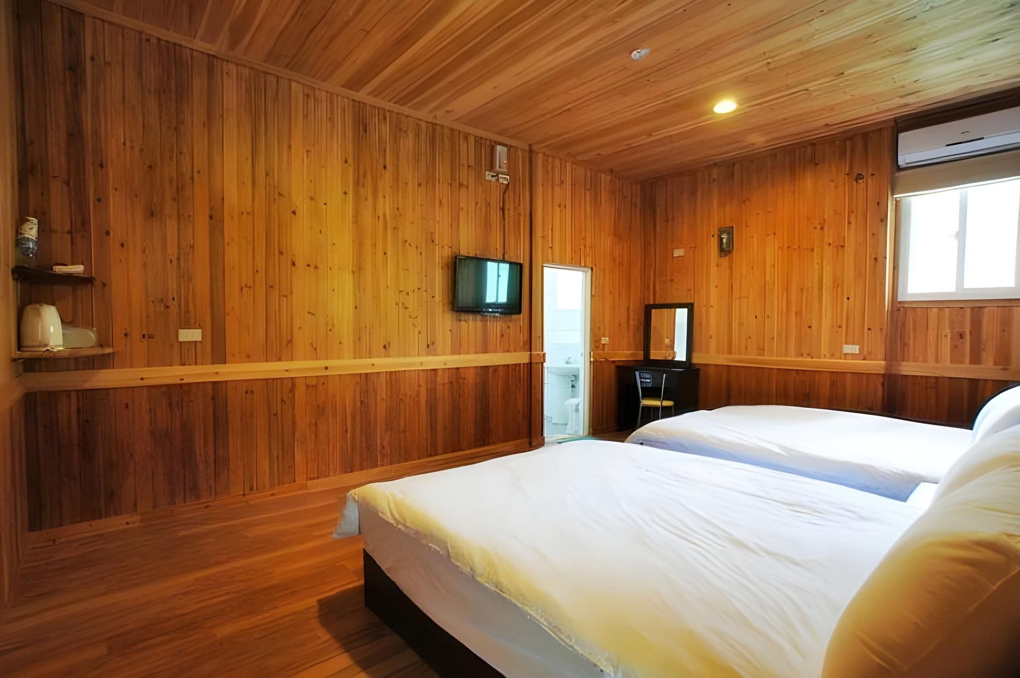 Quadruple Suite