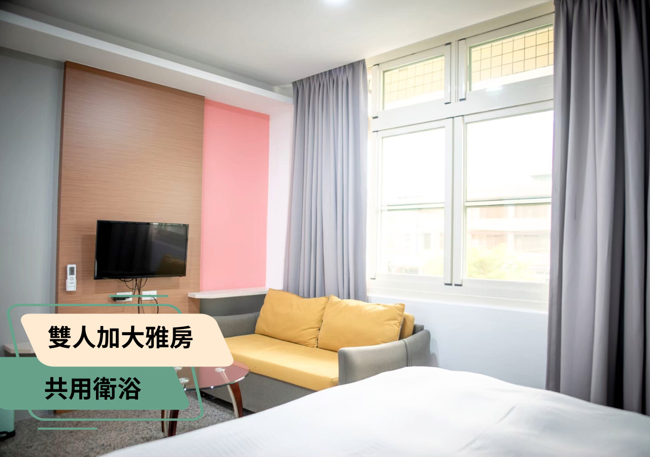 Double Room with shared bathroom room