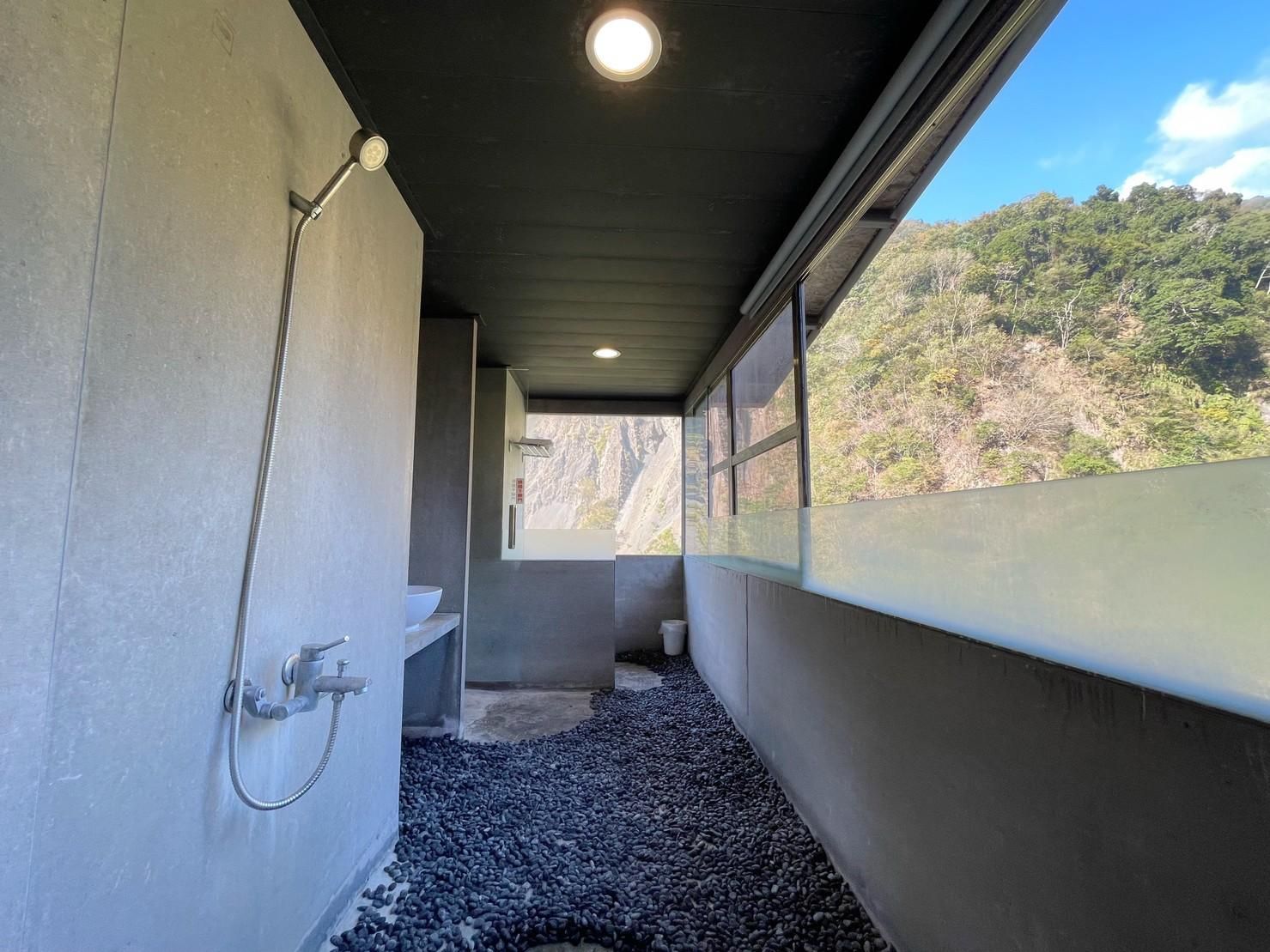 Shuiyun Restaurant Hot Spring B&B Deluxe Double Mountain View 2