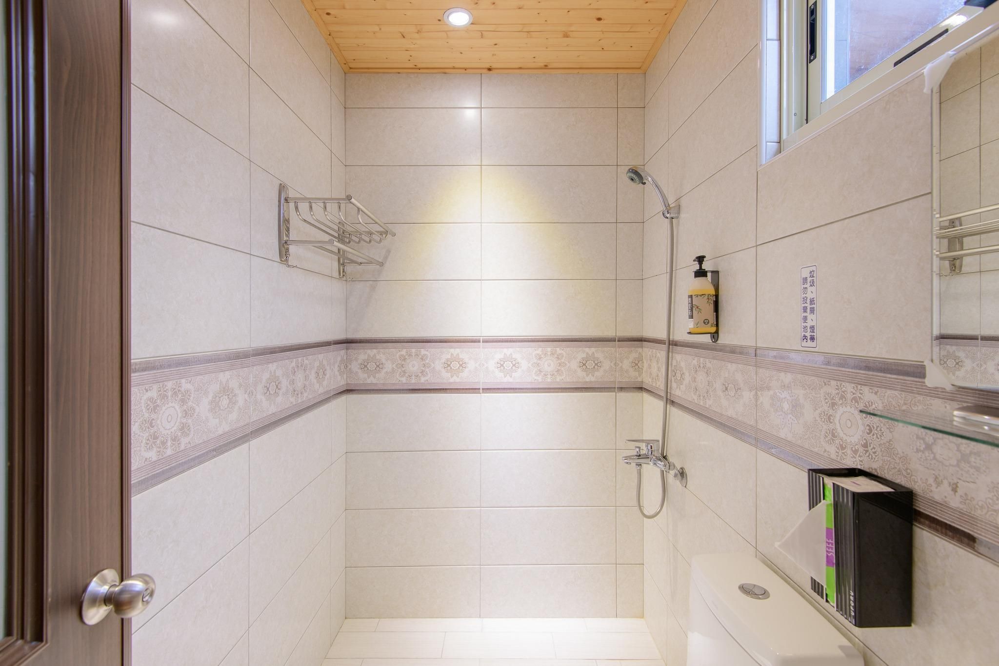 Little Lost Family Superior 3