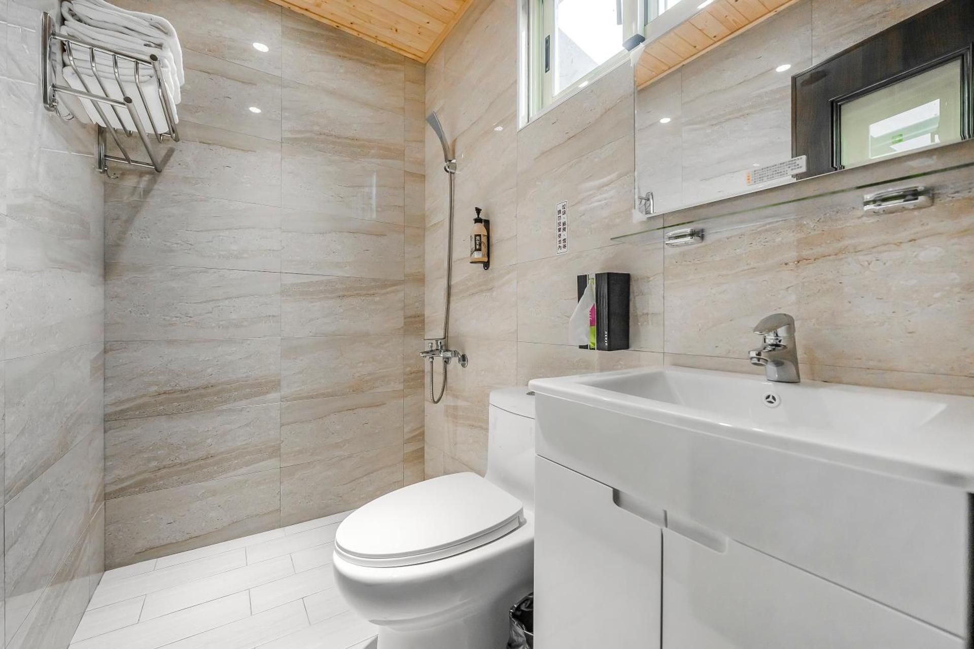 Little Lost Japanese Room 3