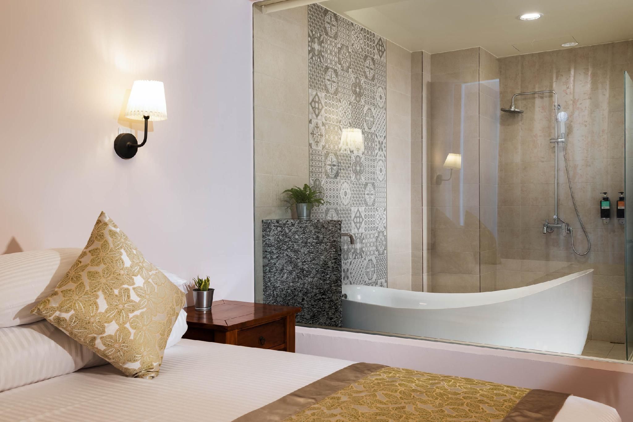 Flower Deer Inn Honeymoon Double 2