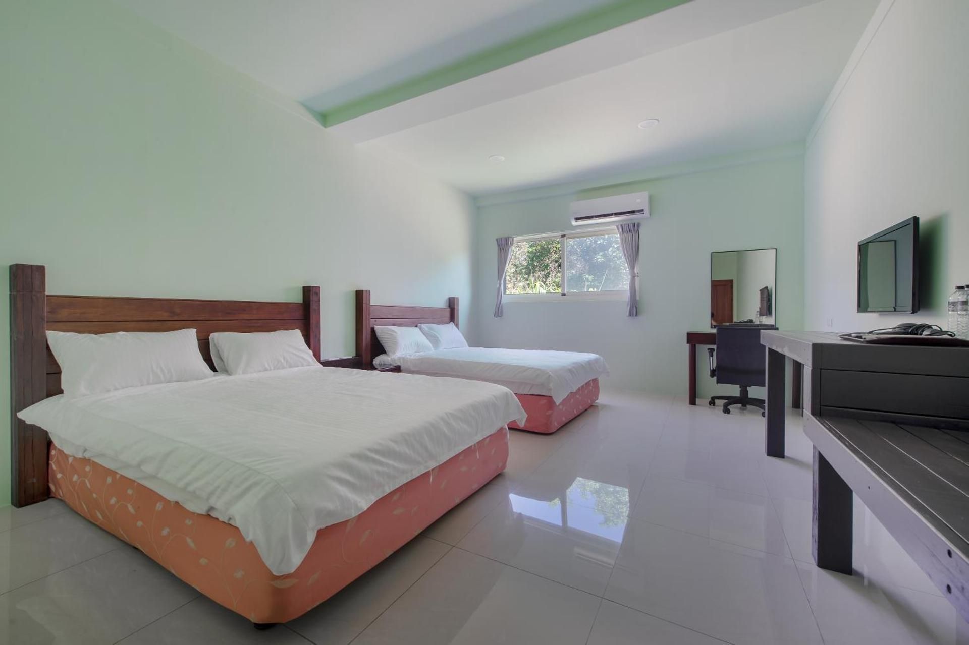 86 Highland Garden View Quadruple Room