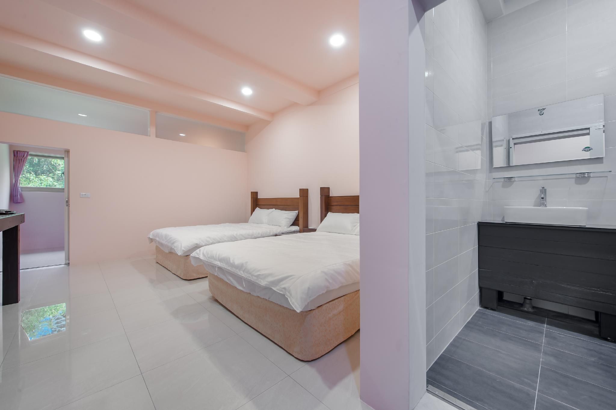 Family Room with Garden View