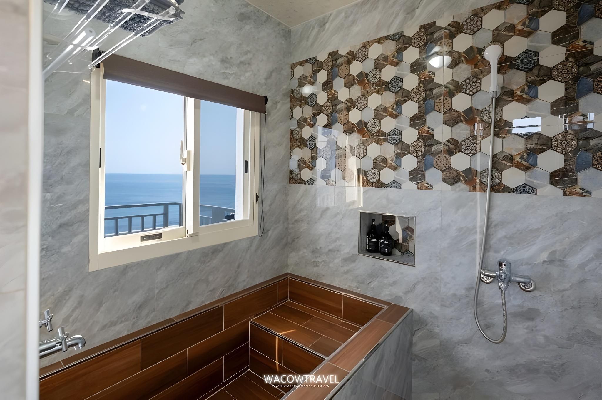 Deluxe Quadruple Room with Balcony